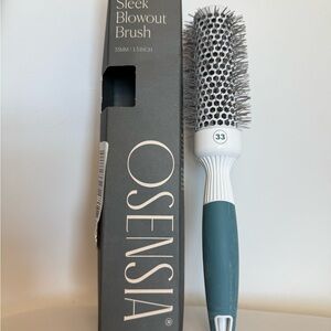 Osensia Sleek Blowout Brush NWT